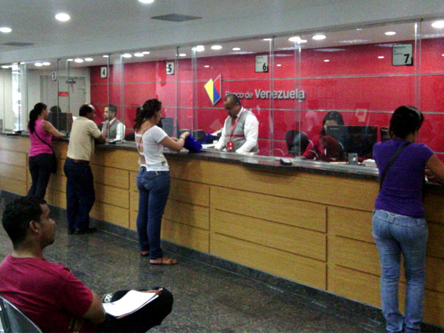 Venezuela: La banca se queda sin empleados capacitados